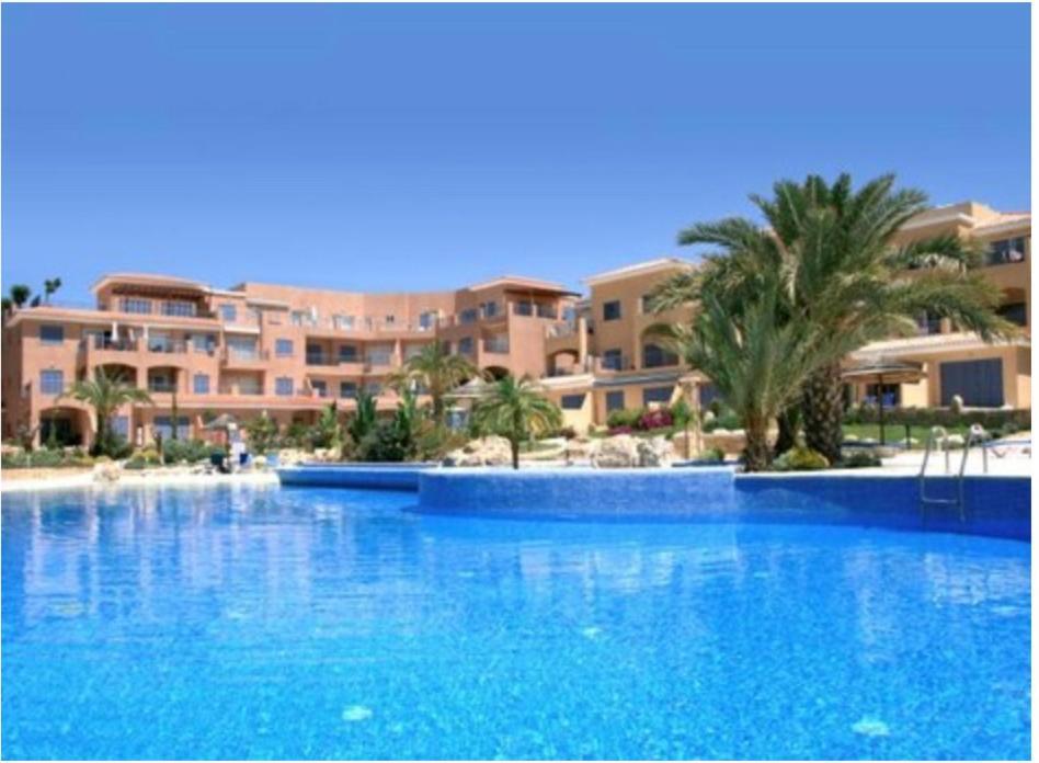 Comfortable 2 Bedroom Apartment In Popular Limnaria Gardens Paphos Exterior photo
