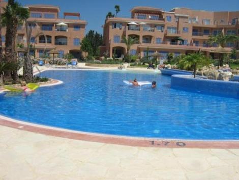 Comfortable 2 Bedroom Apartment In Popular Limnaria Gardens Paphos Exterior photo