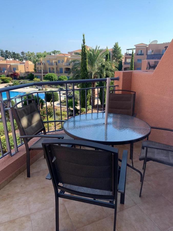 Comfortable 2 Bedroom Apartment In Popular Limnaria Gardens Paphos Exterior photo